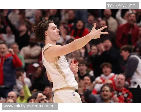 雄鹿全队火力全开13人齐发力7人得分上双展现团队实力