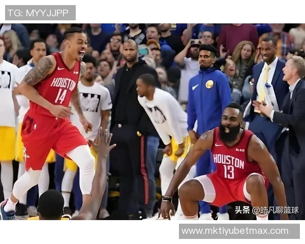 哈登绝杀三分遭打手心情低落却依然穿越人海温暖拥抱马克西母亲