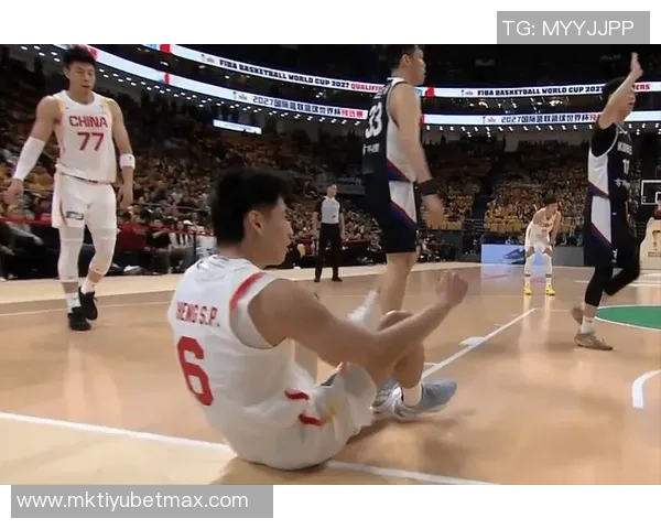 周琦半场表现平平仅得6分5板正负值惨淡显示球队困境